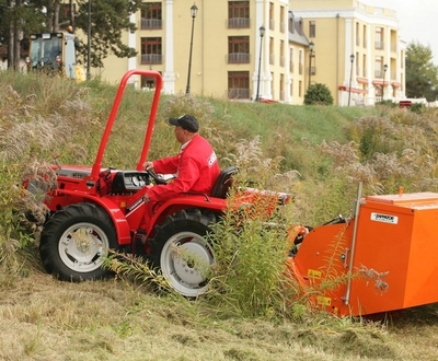 Gyűjtőtartályos szárzúzók