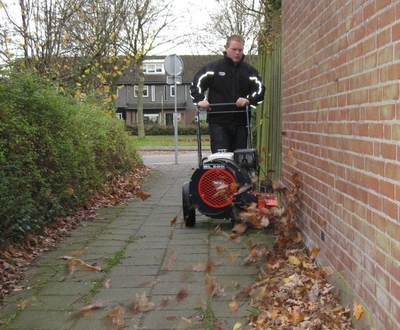 Trilo lombfúvó gép