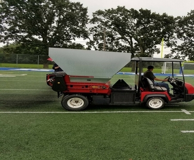 Toro szállítójárműre szerelt  szóróberendezések