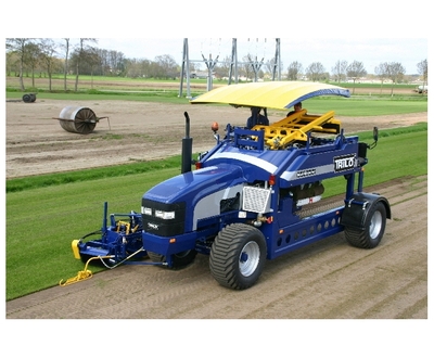 Trilo gyepfelszedő gép