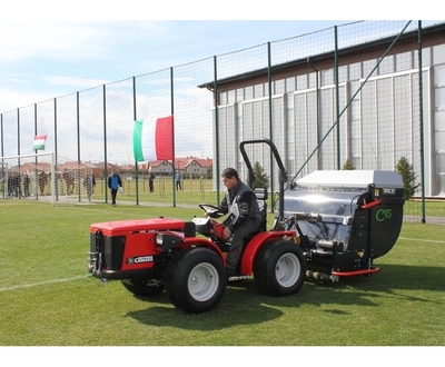 Trilo gyűjtőtartályos filcréteg eltávolító