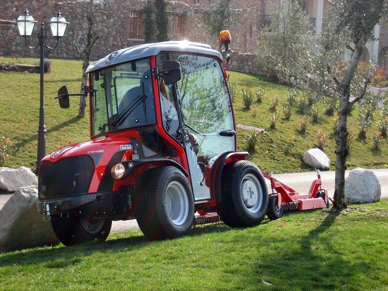 Antonio Carraro HST hidrosztatikus hajtású traktor